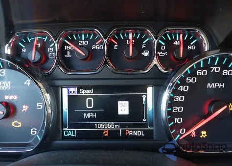 2019 Chevrolet Tahoe Premier z USA, uszkodzony, nr VIN 1GNSKCKJ8KR338326